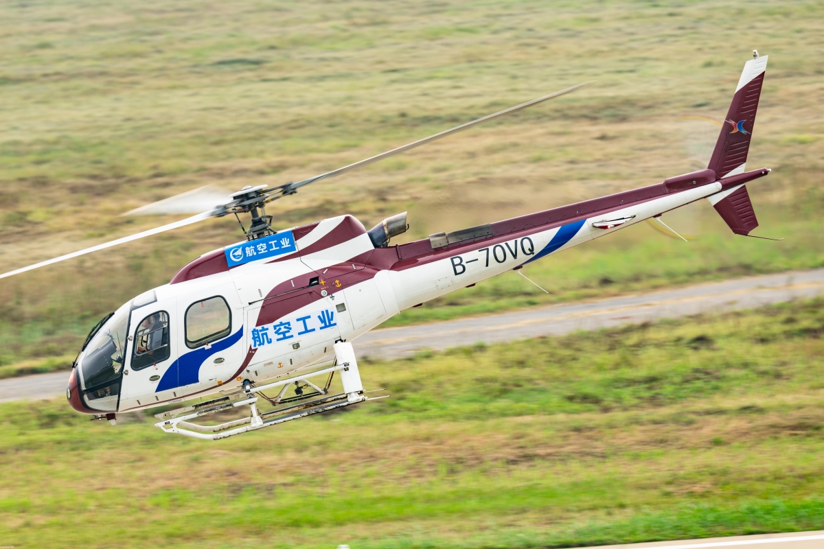 AC311A举行航行预演。摄影：：岳书华